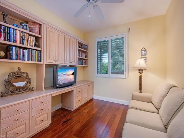7024  Pelican Bay  BLVD, Naples, FL 34108