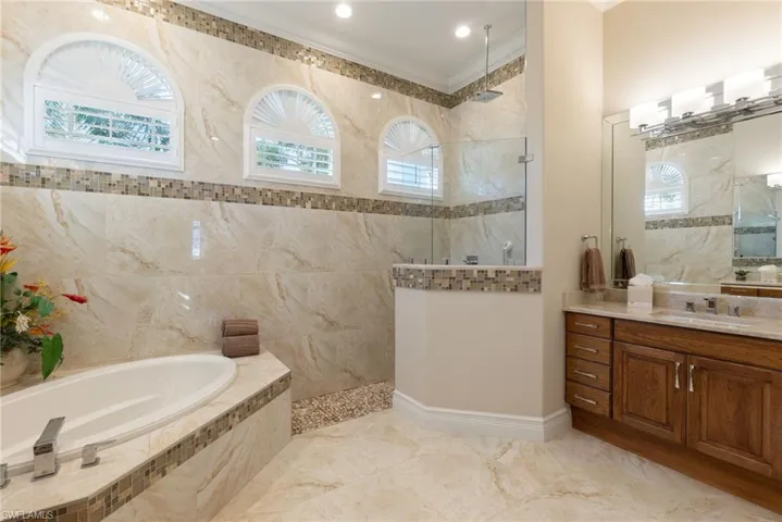 18018 Broadview Dr, Naples, Florida 34114