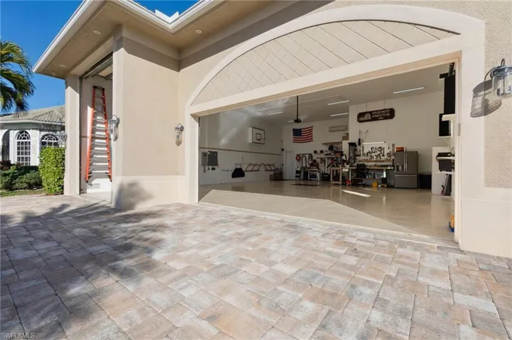 18018 Broadview Dr, Naples, Florida 34114