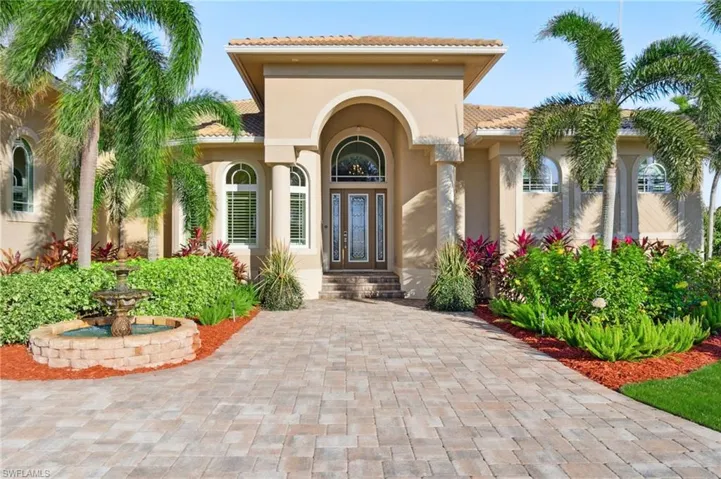 18018 Broadview Dr, Naples, Florida 34114
