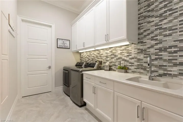 18018 Broadview Dr, Naples, Florida 34114