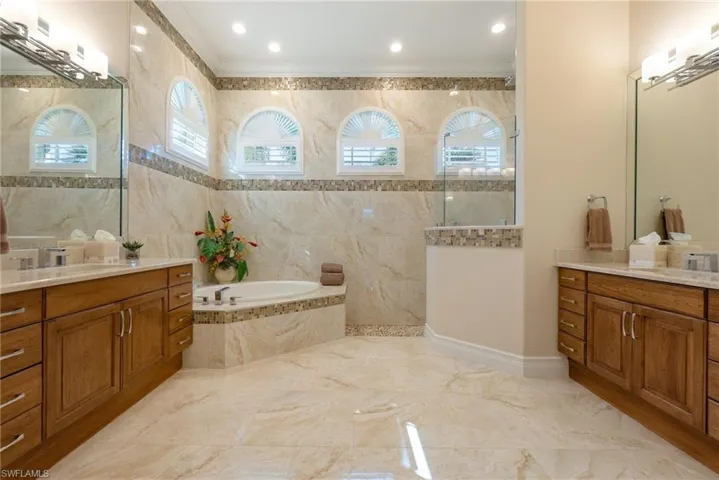 18018 Broadview Dr, Naples, Florida 34114