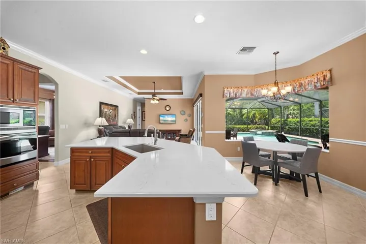 10053 Lions Bay Ct, Naples, Florida 34120