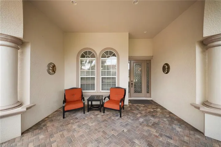 10053 Lions Bay Ct, Naples, Florida 34120