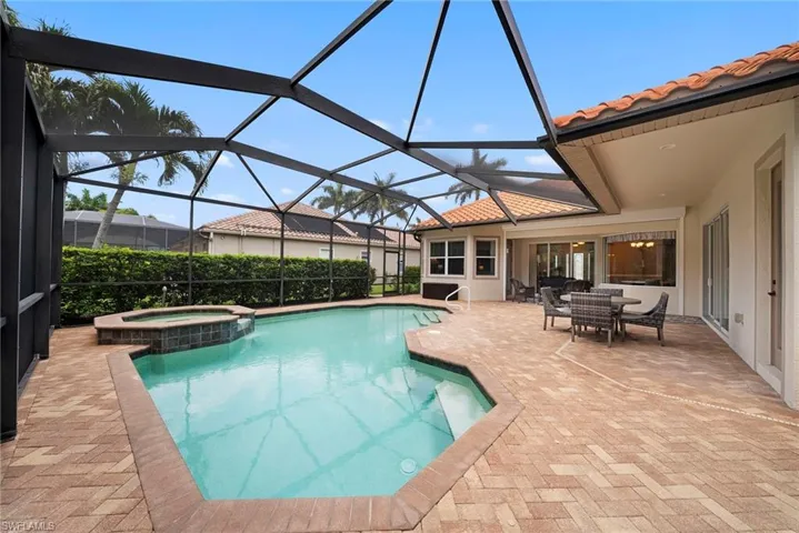 10053 Lions Bay Ct, Naples, Florida 34120
