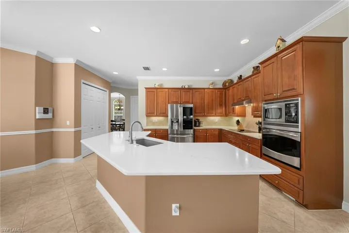 10053 Lions Bay Ct, Naples, Florida 34120
