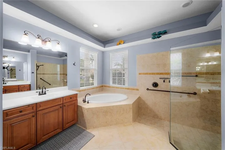 10053 Lions Bay Ct, Naples, Florida 34120