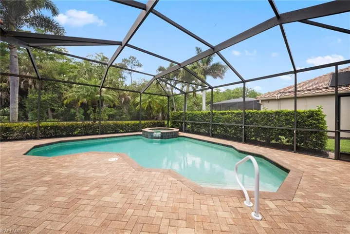 10053 Lions Bay Ct, Naples, Florida 34120