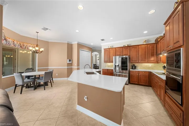 10053 Lions Bay Ct, Naples, Florida 34120