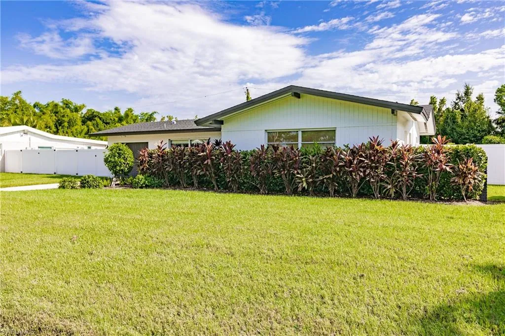 905 Dean WAY, Fort Myers, FL 33919,224071583