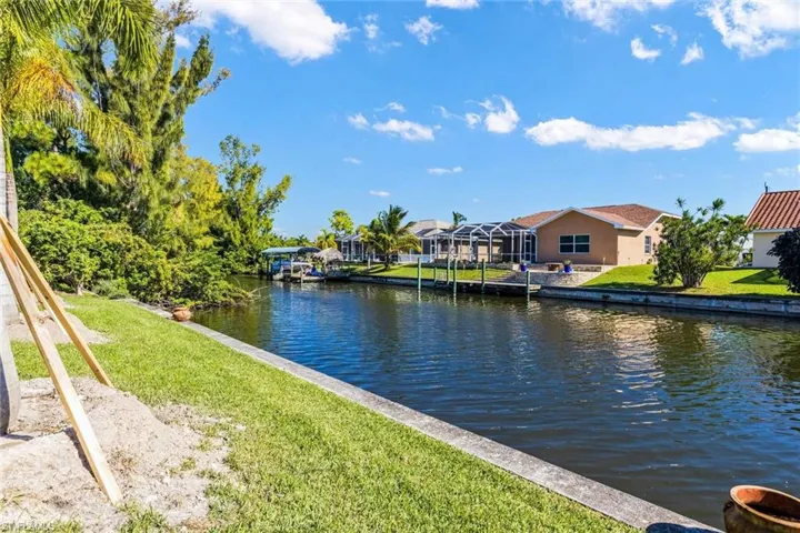 4131 Sw 17th Pl, Cape Coral, Florida 33914