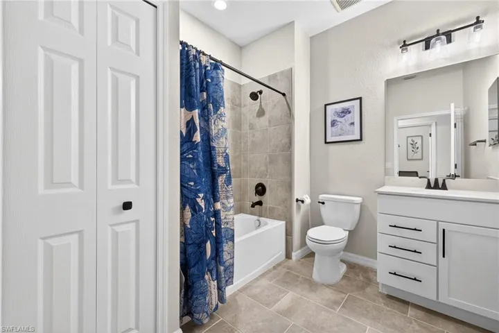 2387  Anguilla  DR, Naples, FL 34120