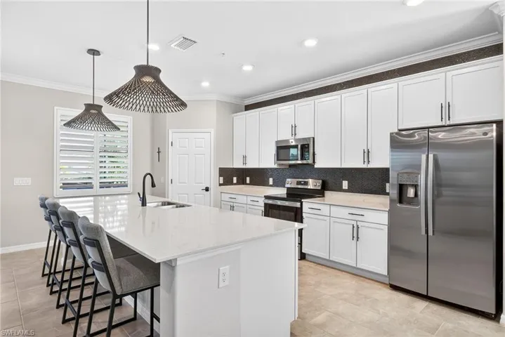 2387  Anguilla  DR, Naples, FL 34120