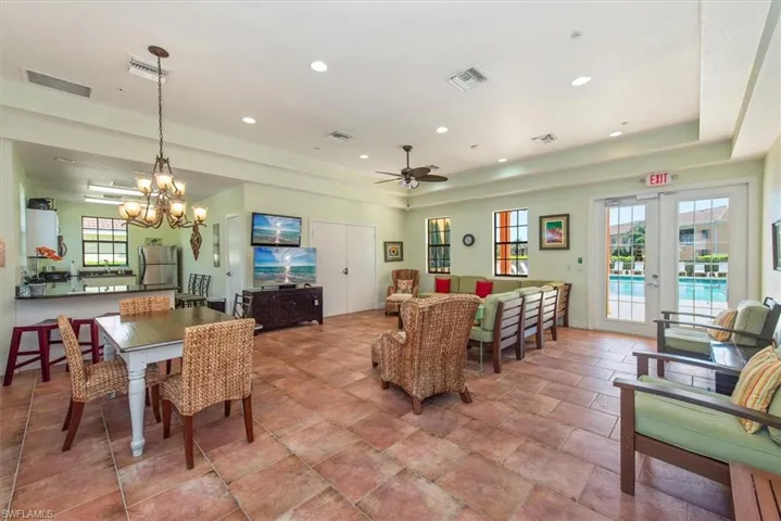13750 Julias Way 528, Fort Myers, Florida 33919