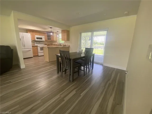 525 11th Ct, Cape Coral, Florida 33990