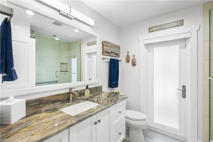 Your 2nd full bath also serves as your pool bath!