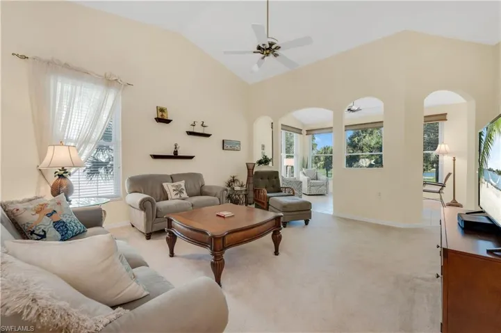 Living area with Vaulted Ceiling