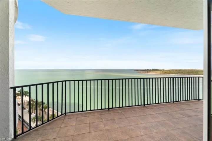 Balcony with a Gulf water view.