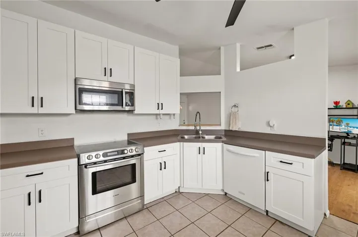 523  Leroy  AVE, Lehigh Acres, FL 33972