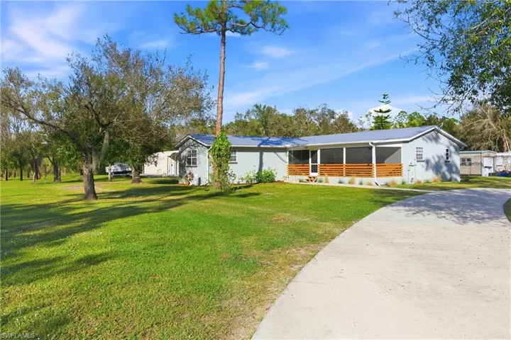 19550 Nalle Rd, North Fort Myers, Florida 33917