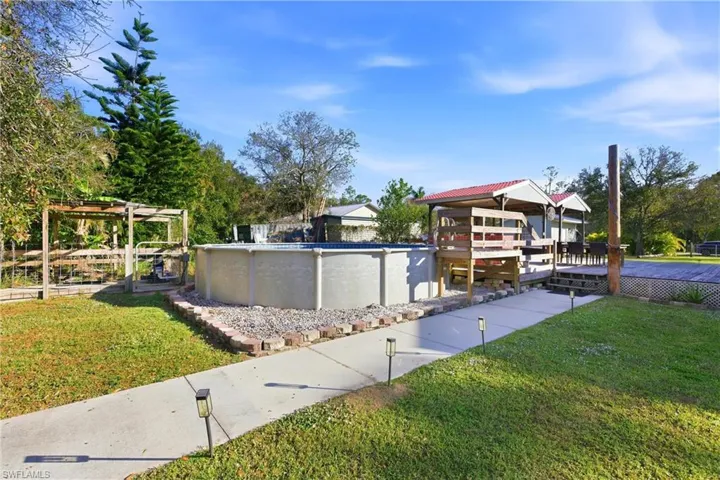 19550 Nalle Rd, North Fort Myers, Florida 33917
