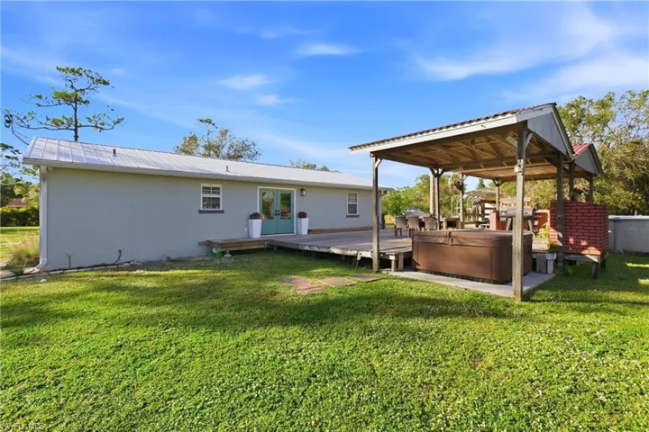 19550 Nalle Rd, North Fort Myers, Florida 33917