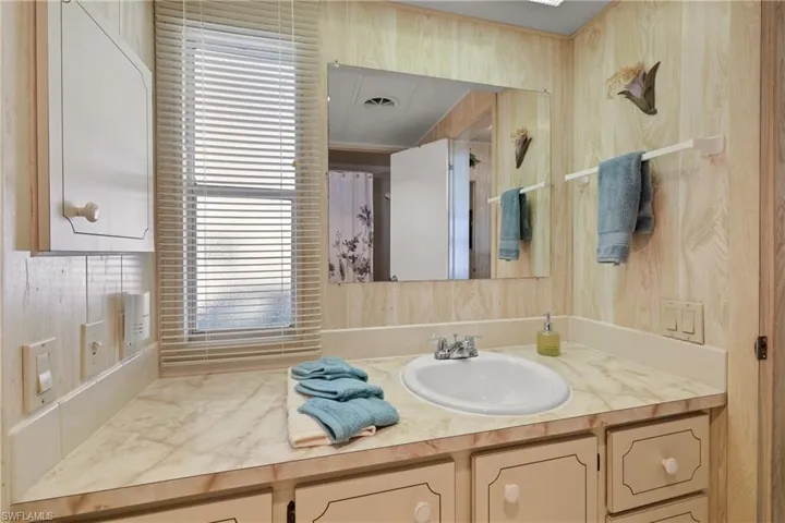 707  Palm Frond  CT, North Fort Myers, FL 33917