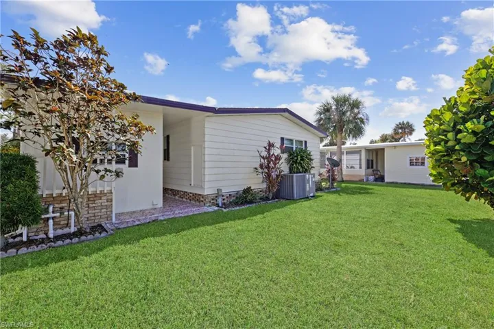 707  Palm Frond  CT, North Fort Myers, FL 33917