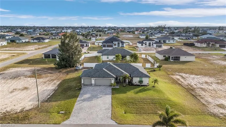 Birds eye view of property