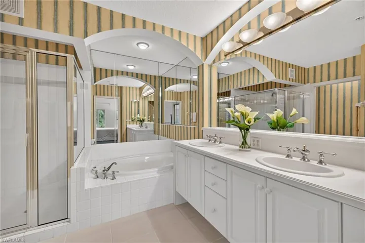 24619 Ivory Cane Dr 202, Bonita Springs, Florida 34134