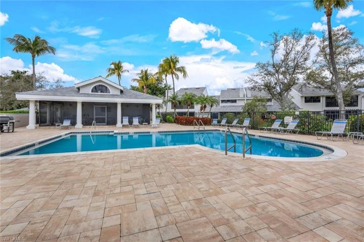FWW II Community Pool, Club Room, Grills