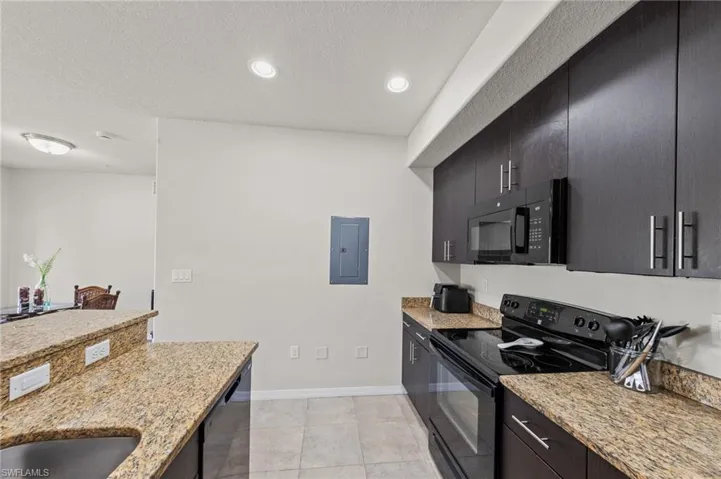 13160 Bella Casa Cir 2111, Fort Myers, Florida 33966