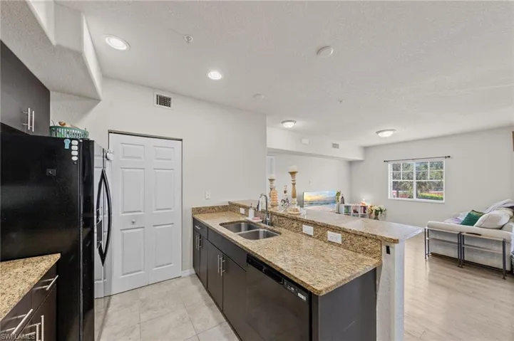 13160 Bella Casa Cir 2111, Fort Myers, Florida 33966