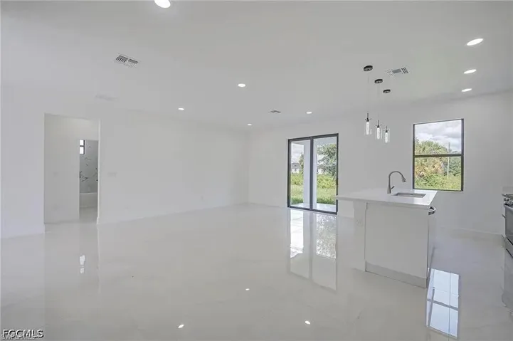 5905 Sunshine Blvd N, Lehigh Acres, Florida 33971