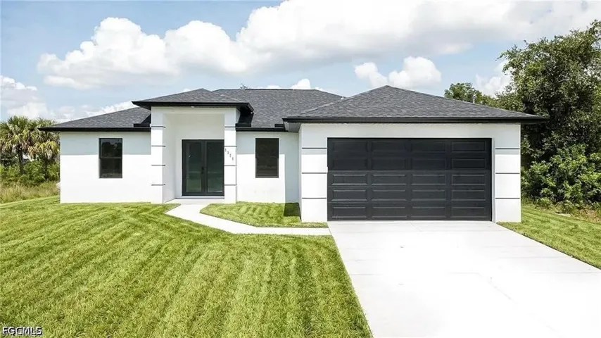 5905 Sunshine Blvd N, Lehigh Acres, Florida 33971