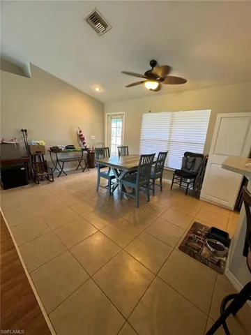 Dining room with ceiling fan
