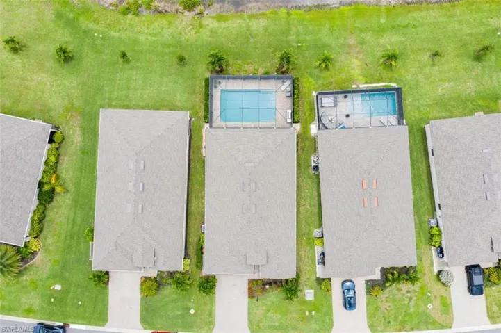 SUPER LARGE POOL