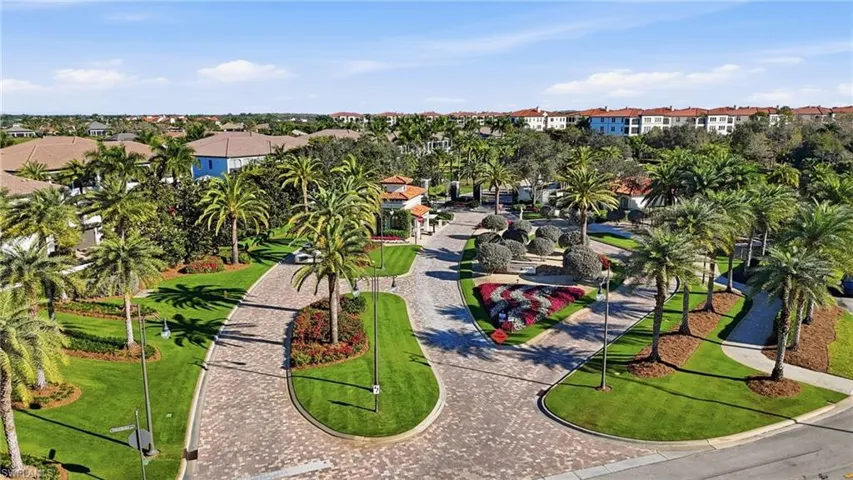 Located close to the South owner's gate, Corsica Way is a quite cul-de-sac