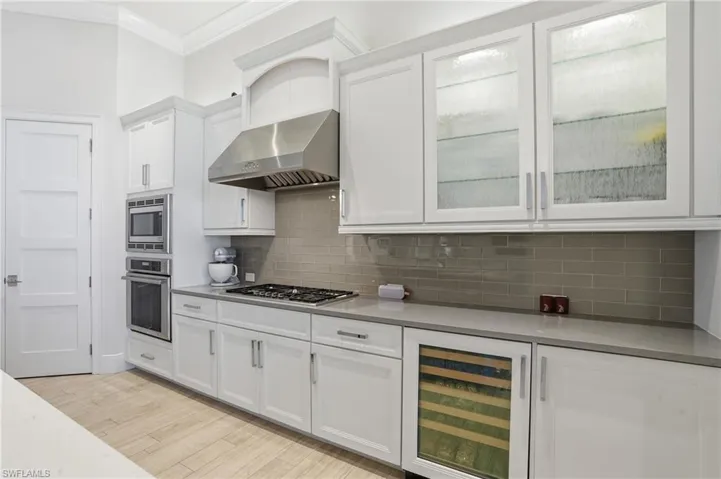 Enjoy cooking on the gas cooktop