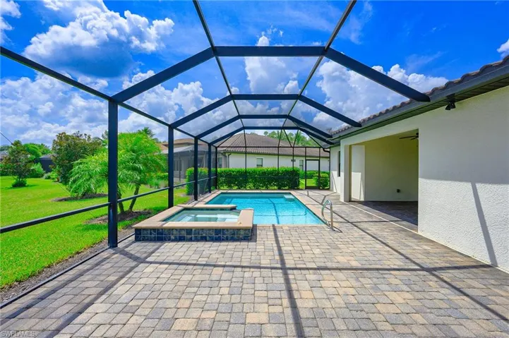 4604  Abaca  CIR, Naples, FL 34119