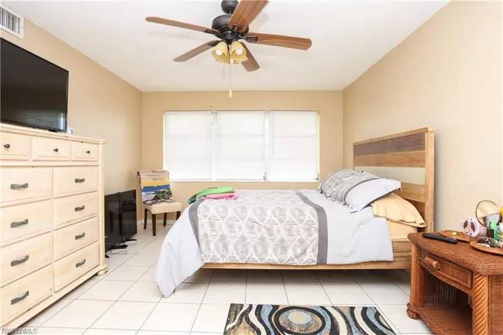 4901 Victoria Dr 204, Cape Coral, Florida 33904