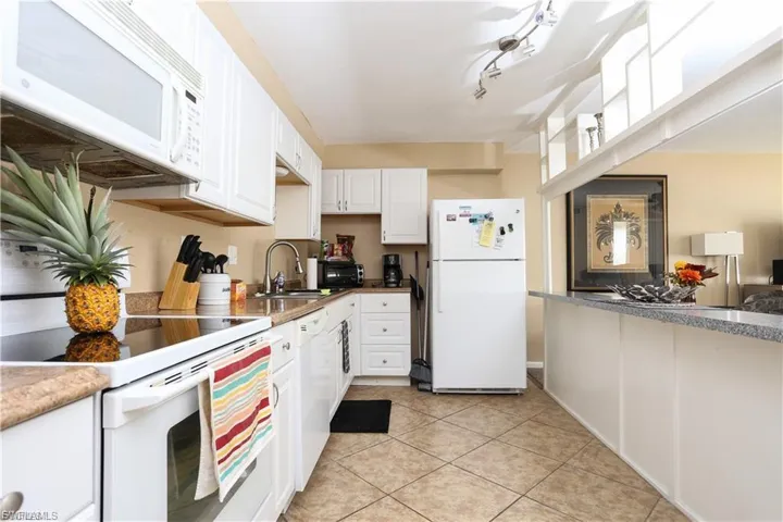4901 Victoria Dr 204, Cape Coral, Florida 33904