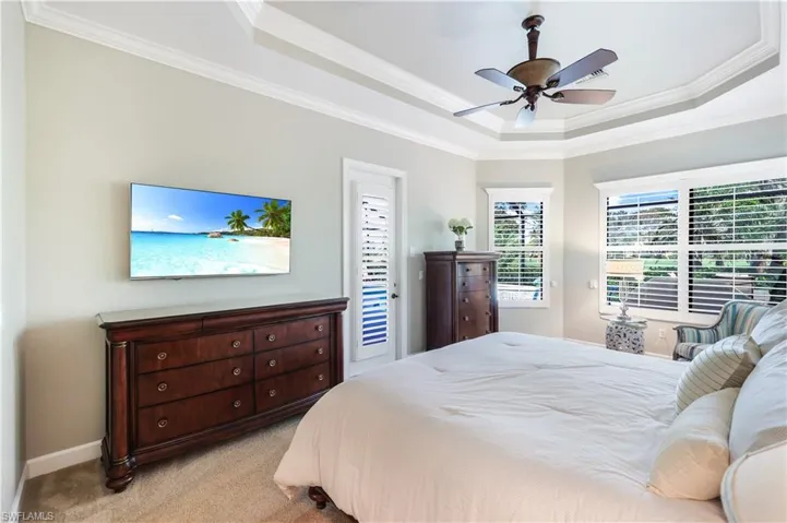 8706  Mustang Island  CIR, Naples, FL 34113