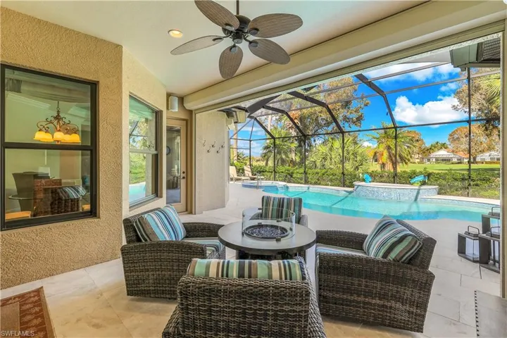8706  Mustang Island  CIR, Naples, FL 34113