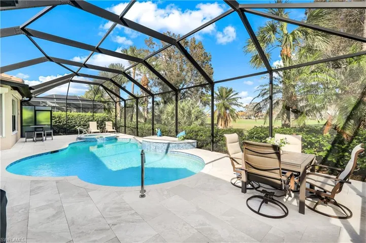 8706  Mustang Island  CIR, Naples, FL 34113