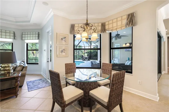 8706  Mustang Island  CIR, Naples, FL 34113