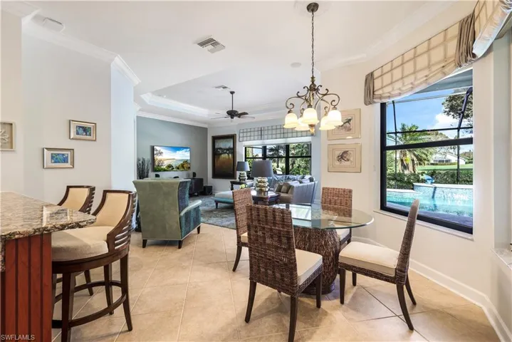 8706  Mustang Island  CIR, Naples, FL 34113