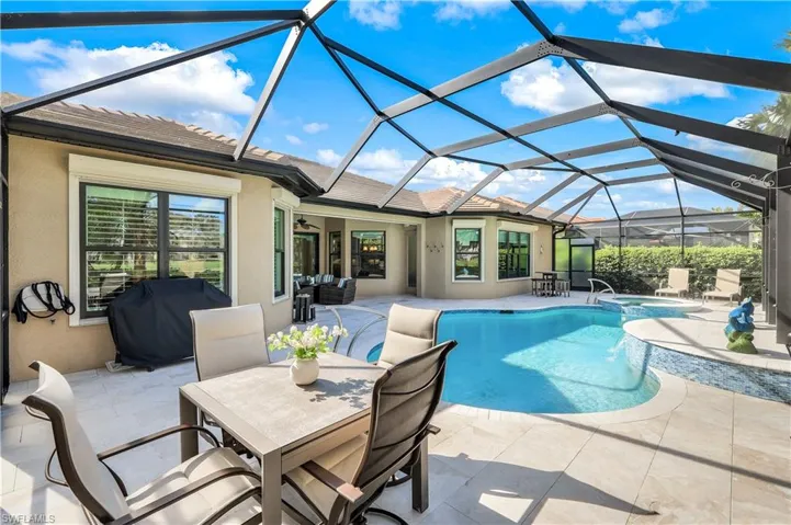 8706  Mustang Island  CIR, Naples, FL 34113
