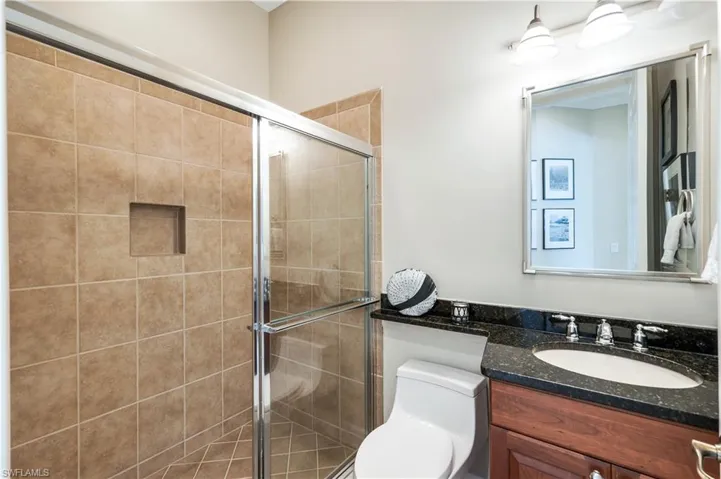 8706  Mustang Island  CIR, Naples, FL 34113
