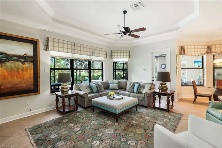 8706  Mustang Island  CIR, Naples, FL 34113